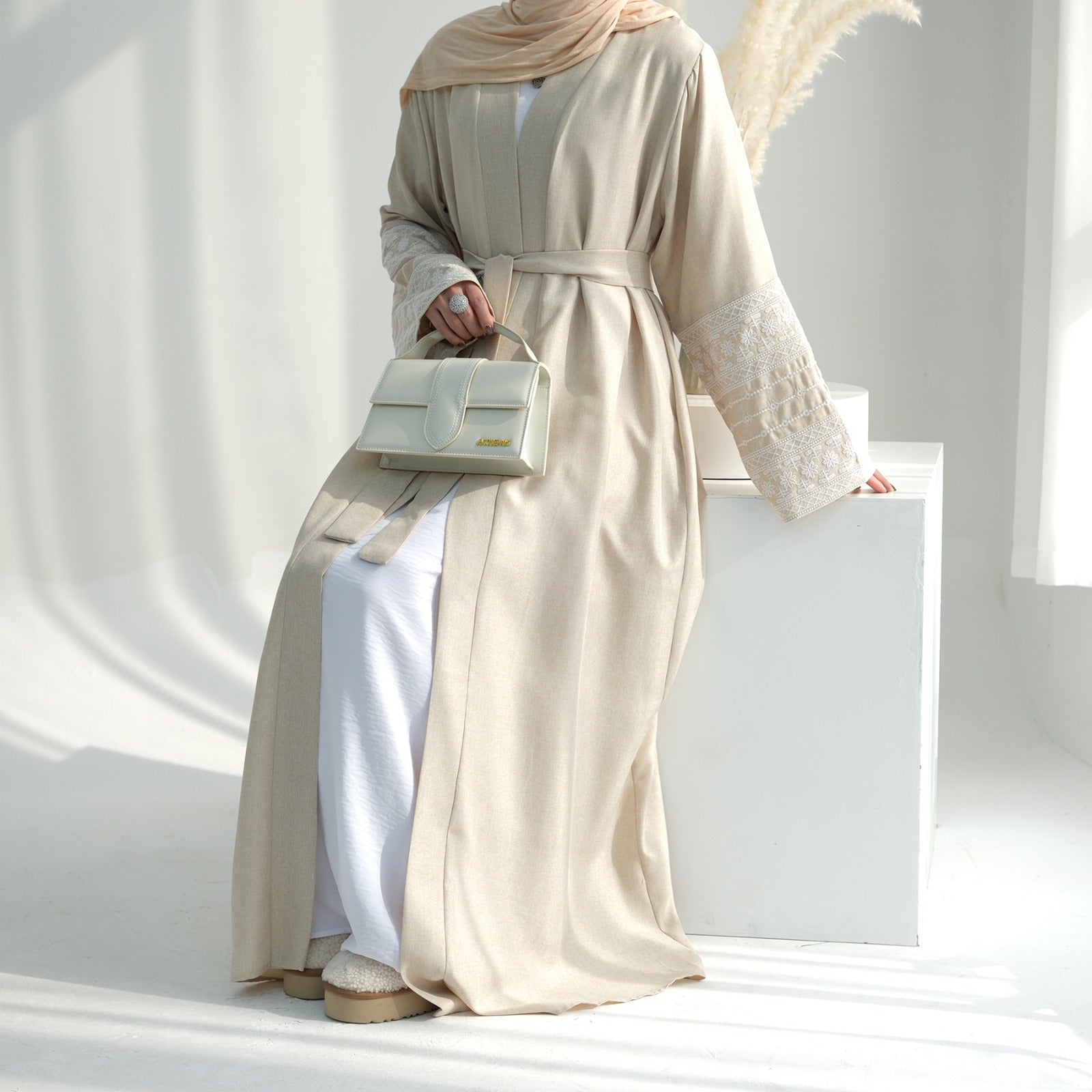 Antiekwit Geborduurde Kimono Abaya Jurk