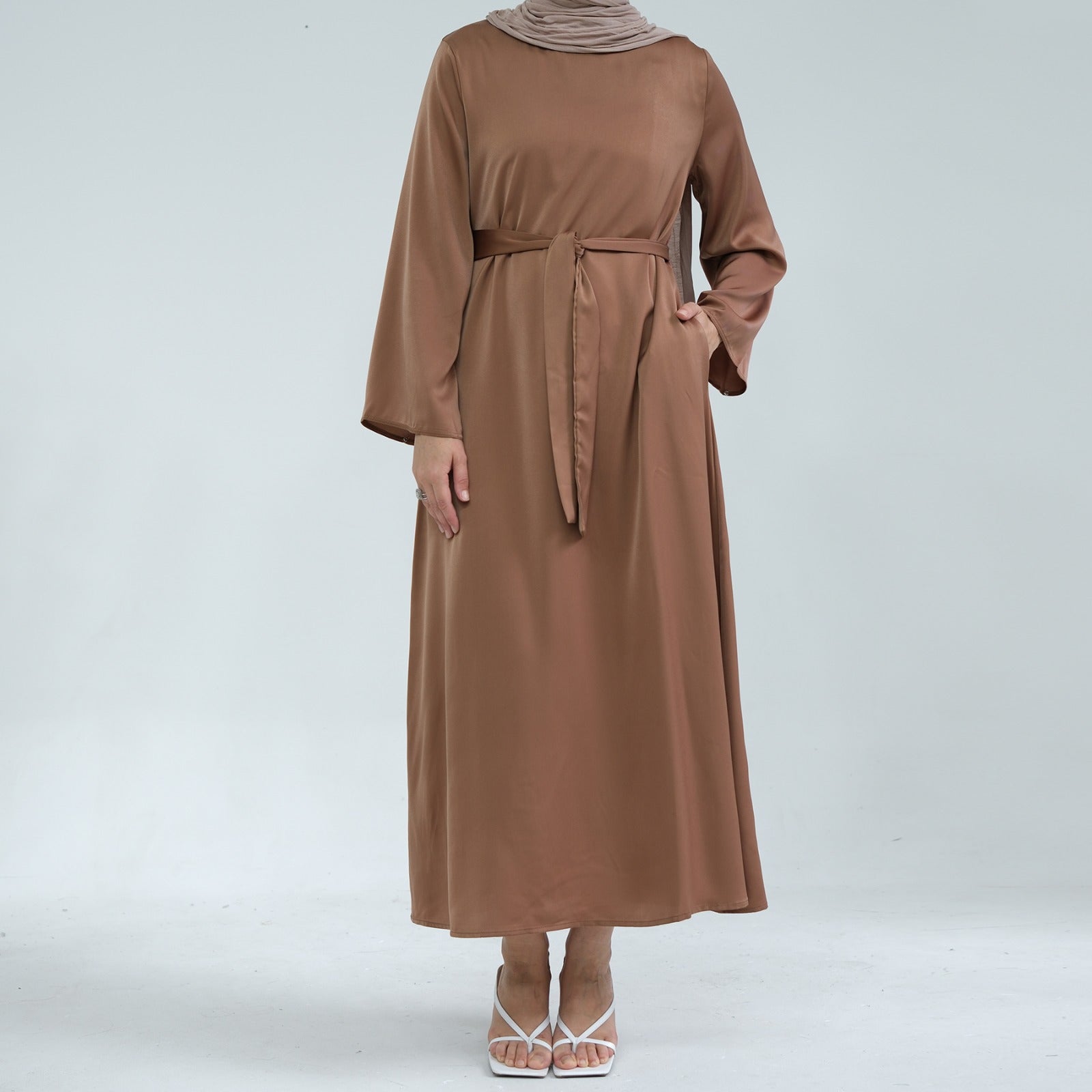 Karamelbruin Zijdezachte Satijn Abaya Jurk