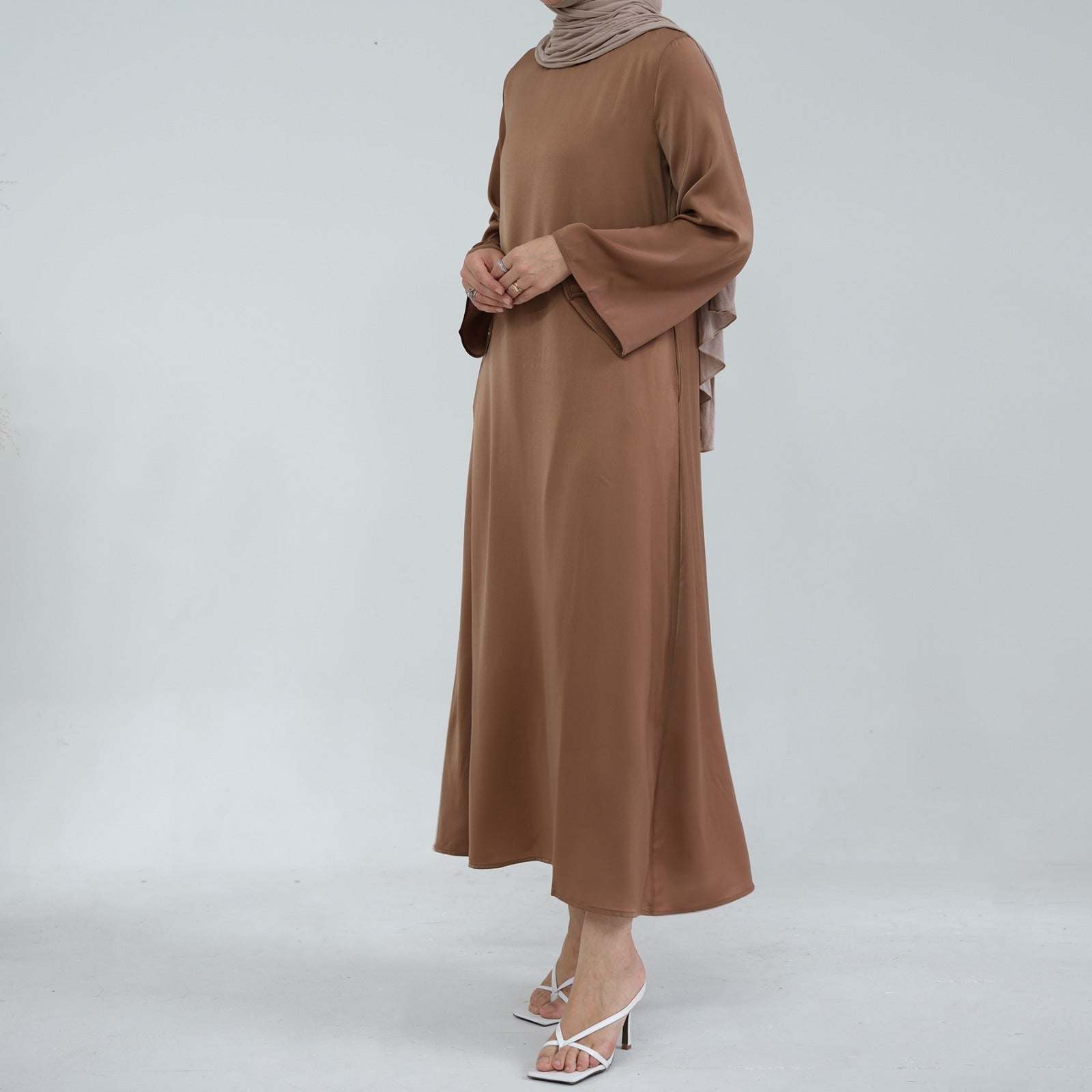 Karamelbruin Zijdezachte Satijn Abaya Jurk