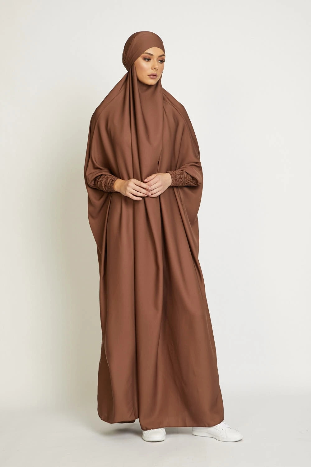 Karamelbruin Zijdezachte Satijn Onepiece Jilbab