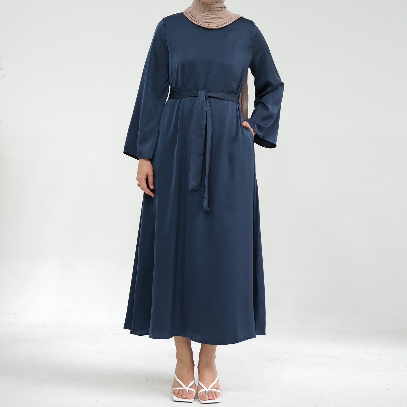 Mistblauw Zijdezachte Satijn Abaya Jurk