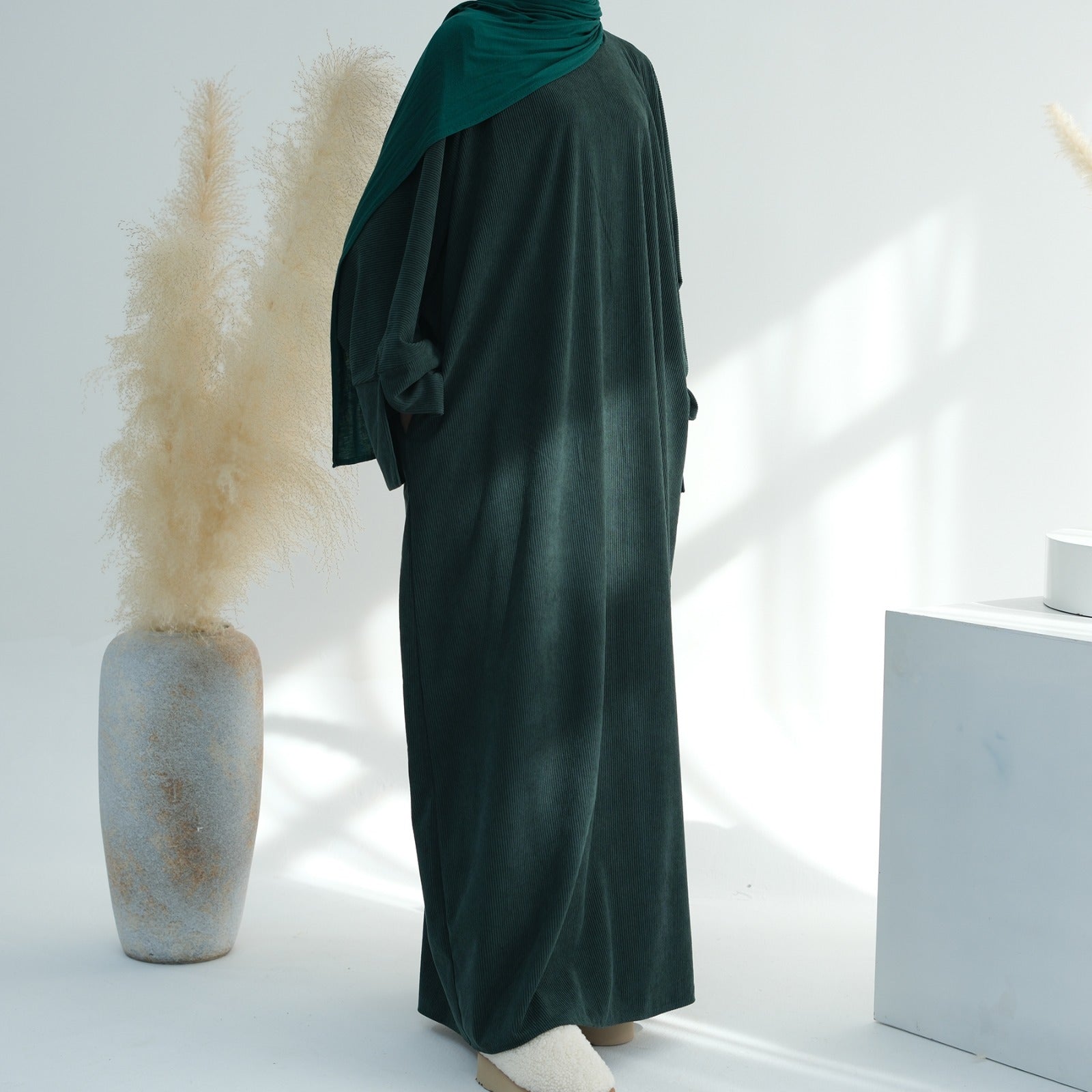 Phthalogroen Winter Corduroy Abaya