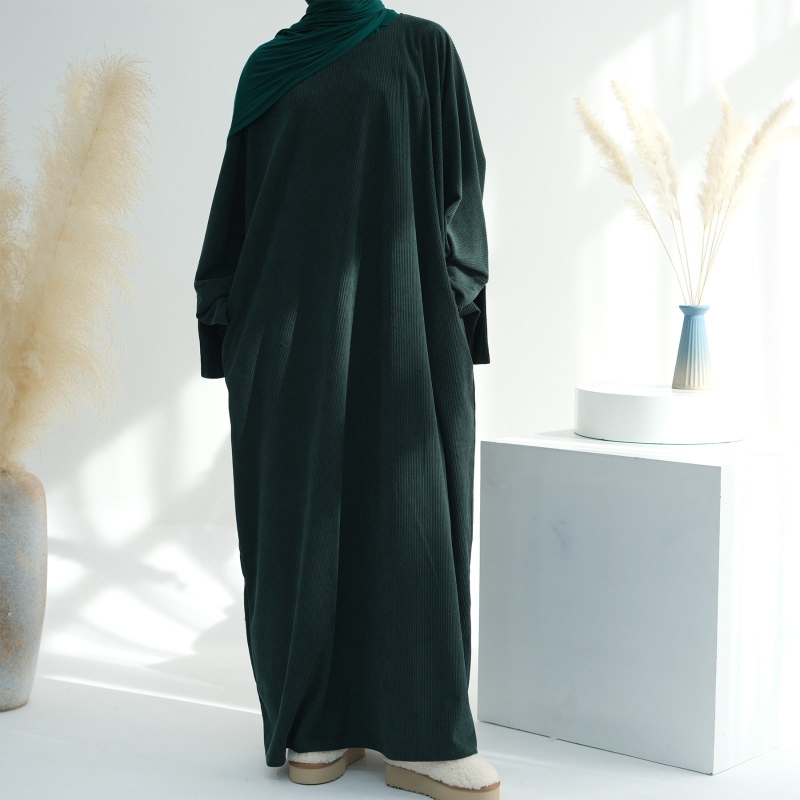 Phthalogroen Winter Corduroy Abaya
