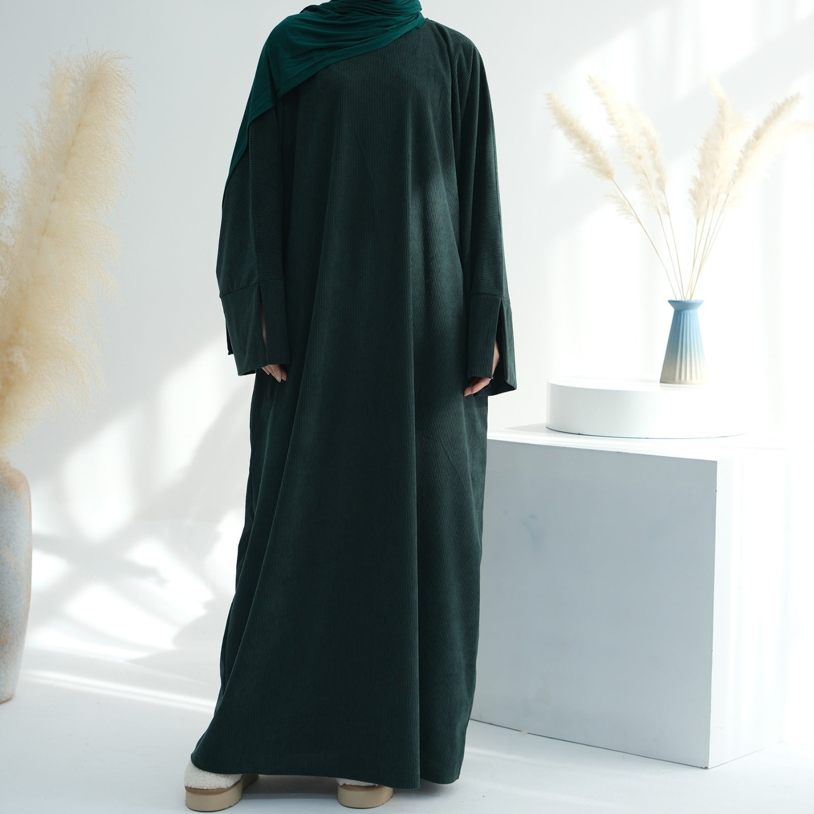 Phthalogroen Winter Corduroy Abaya