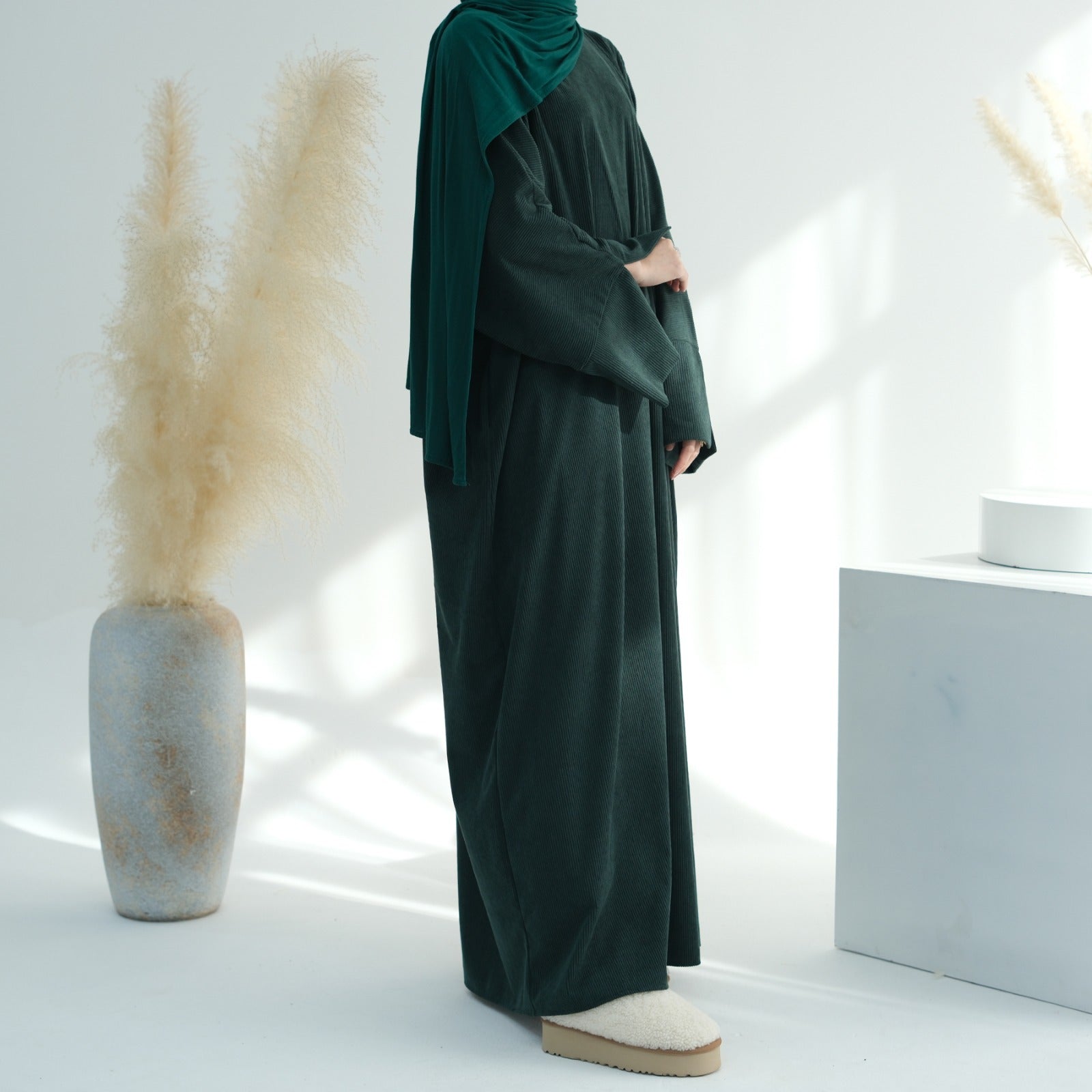 Phthalogroen Winter Corduroy Abaya