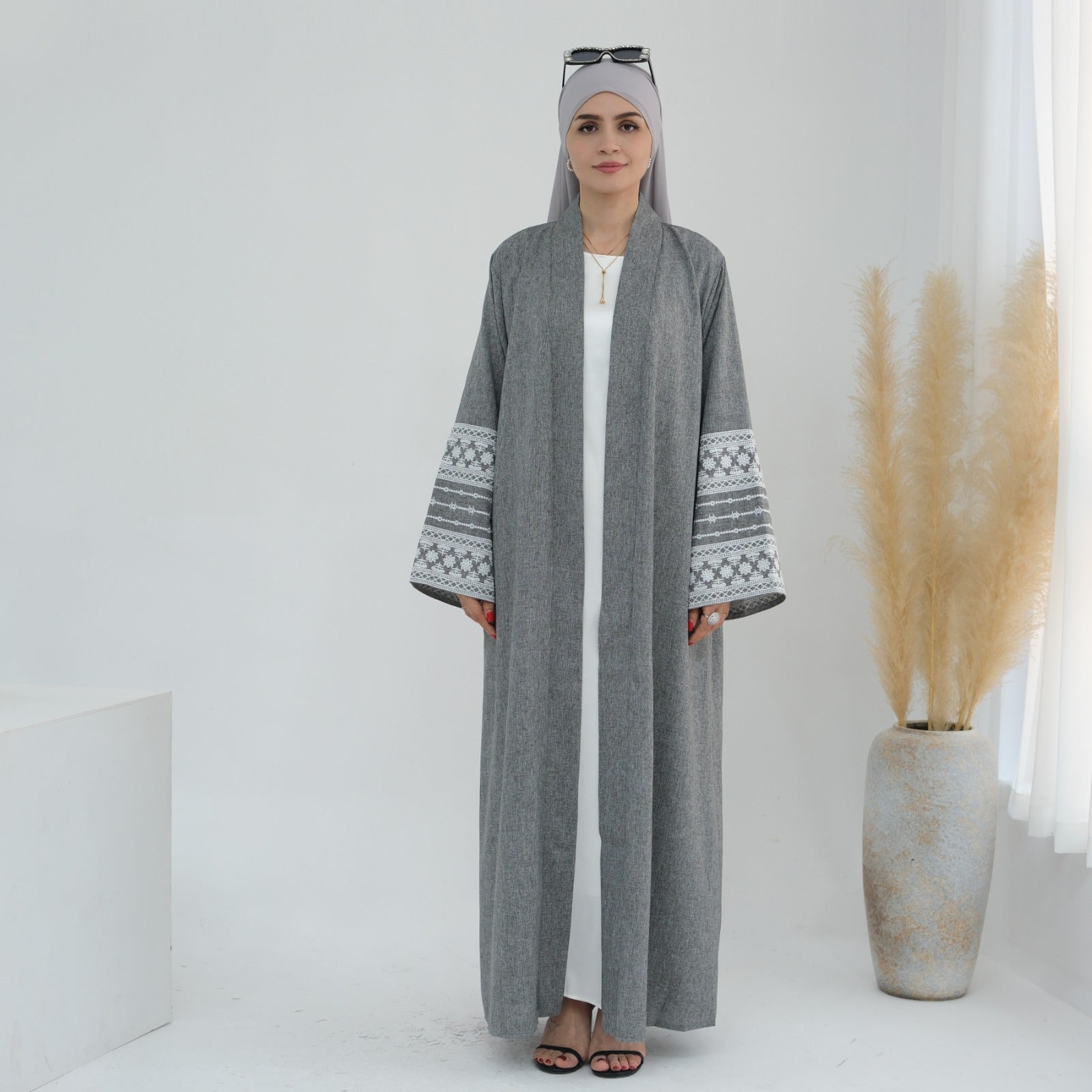 Stormgrijs Geborduurde Kimono Abaya Jurk