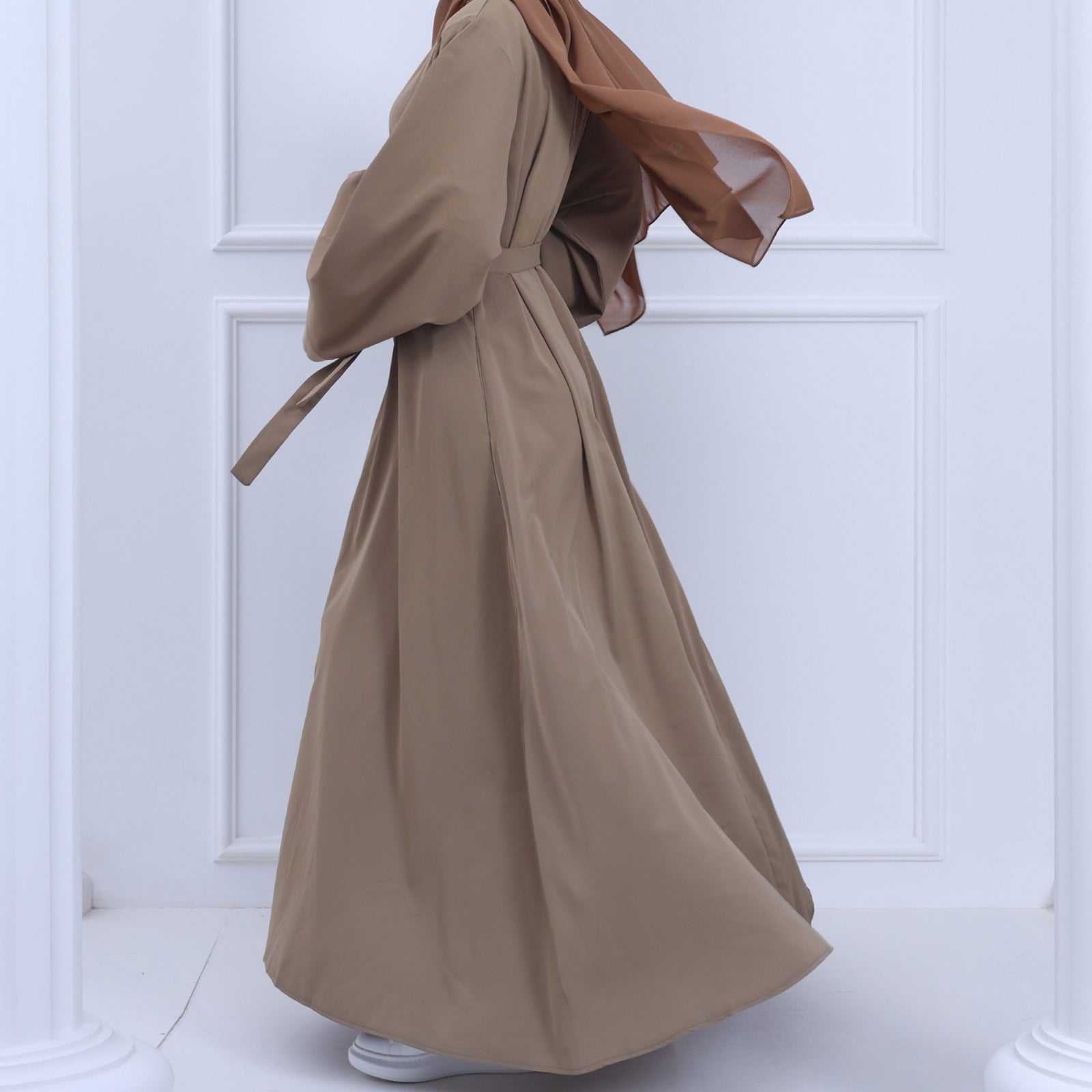 Warm Taupe Nida Abaya Jurk